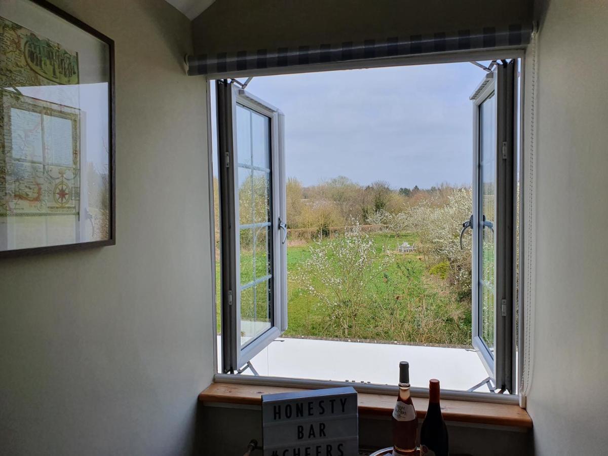Beautiful 2 Bedroom Guest House With Private Pool In Lacock, Wiltshire Dış mekan fotoğraf